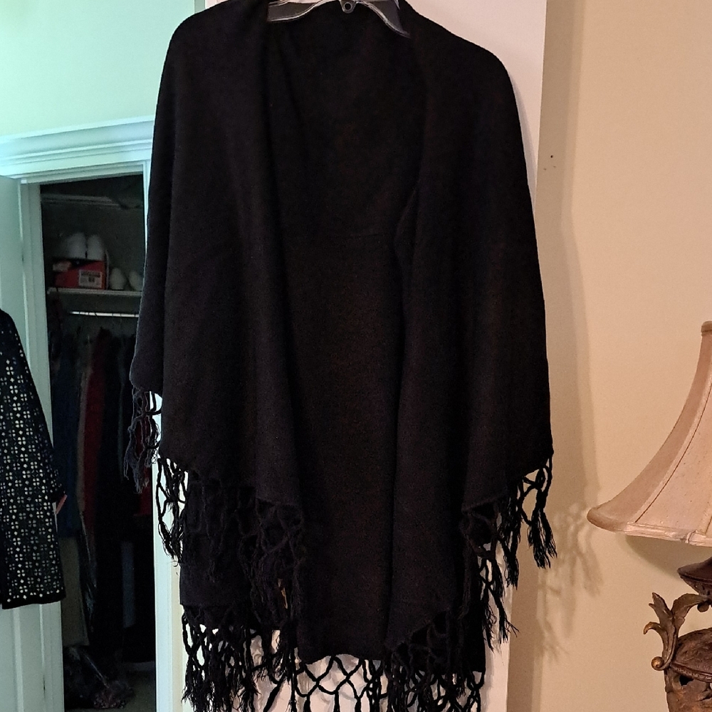 Elegant Black Fringe Scarf